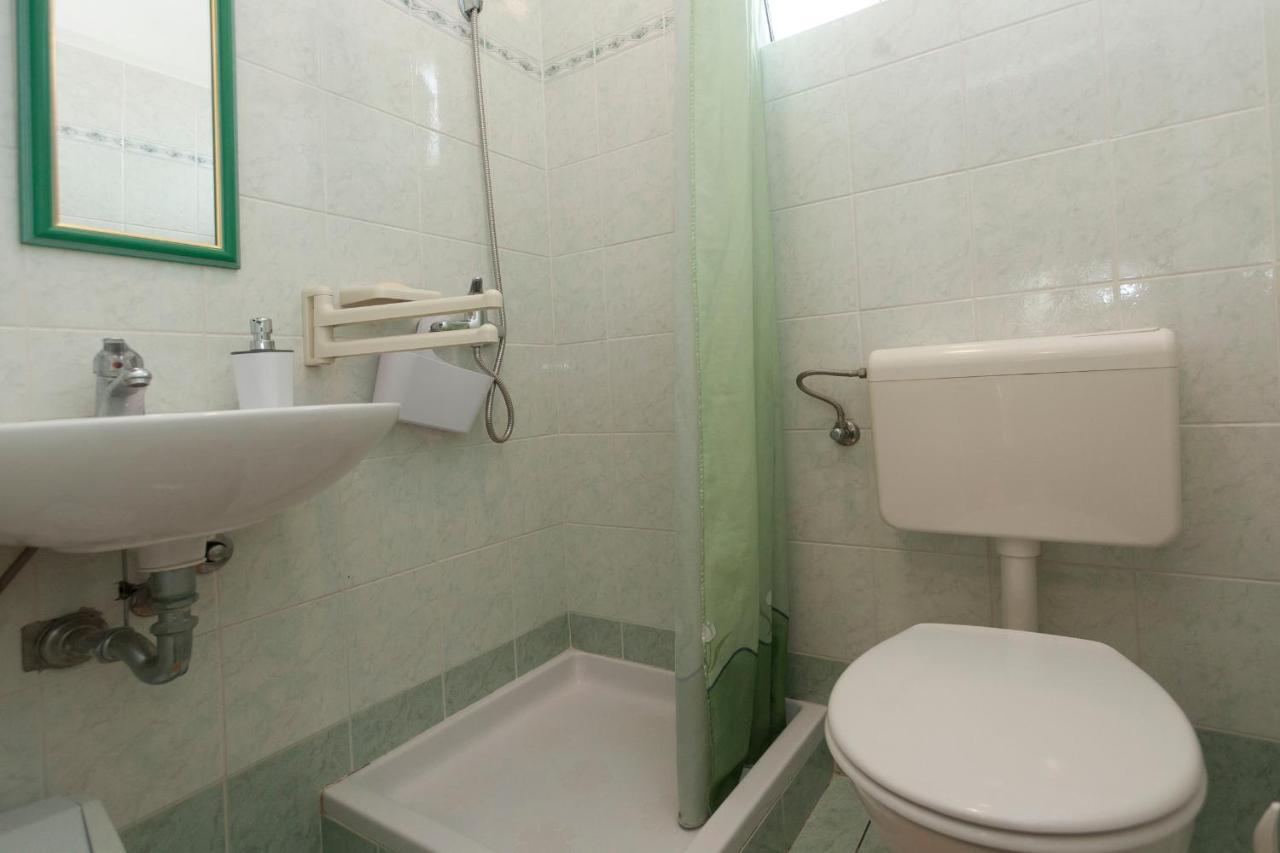 Apartman Nade พูลา ภายนอก รูปภาพ